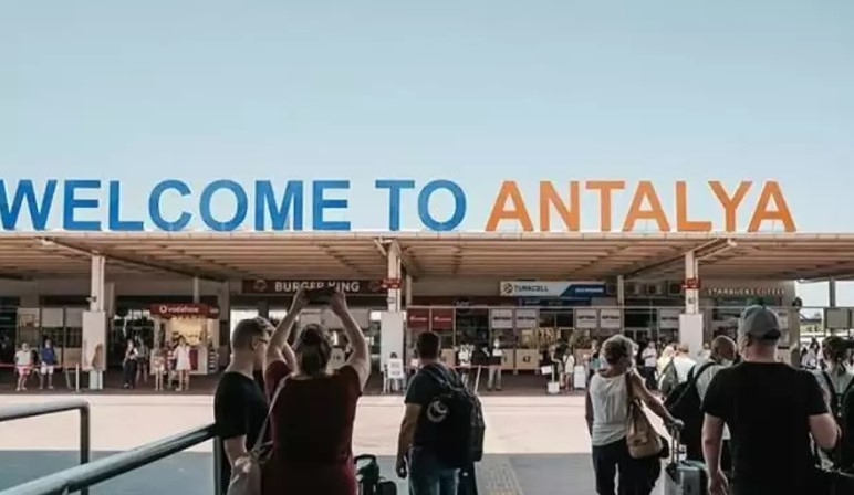 Antalya’da turist rekoru